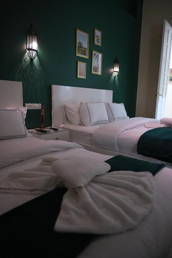 Hostel Hathor House *