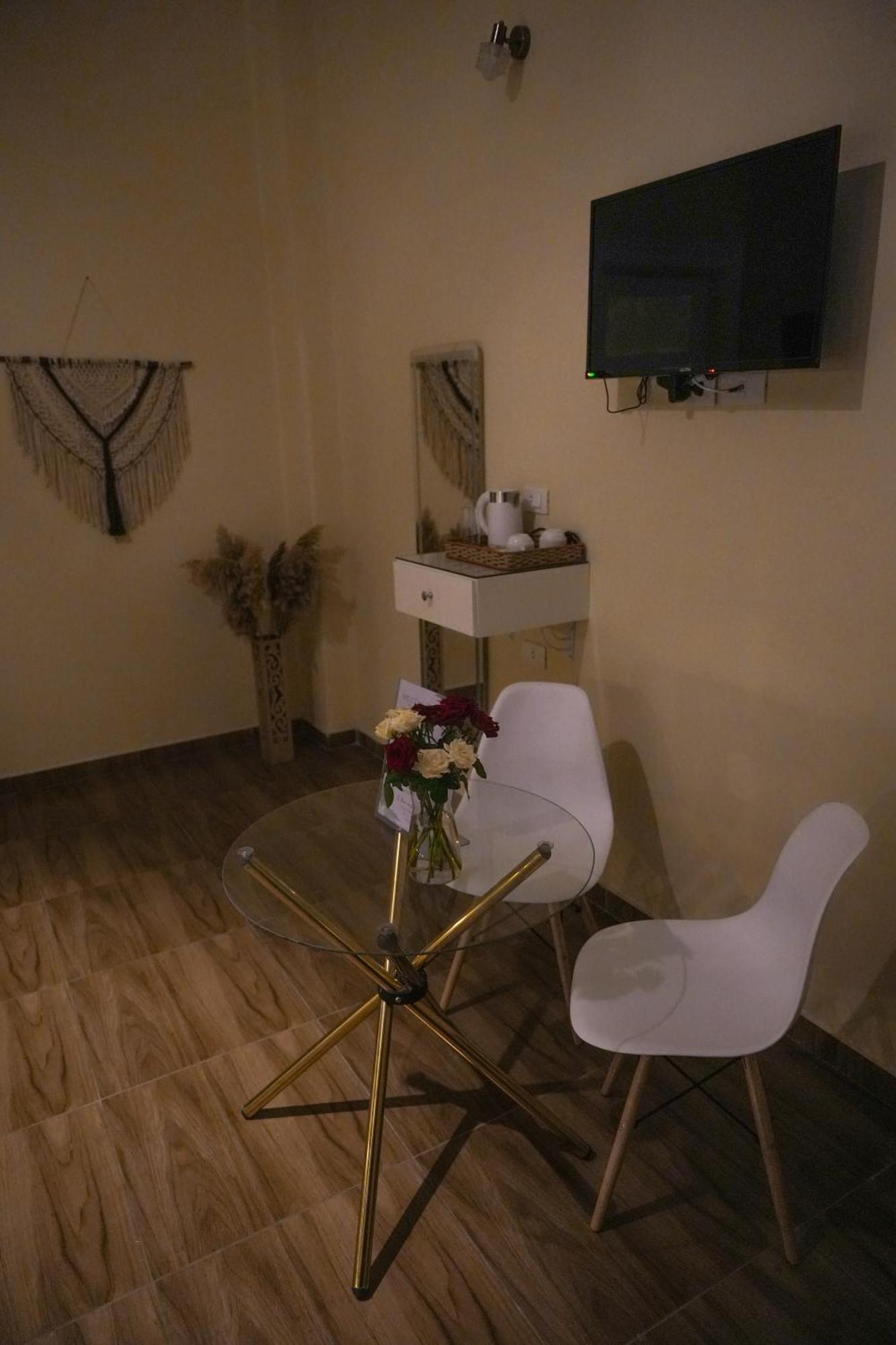 Hostel Hathor House *