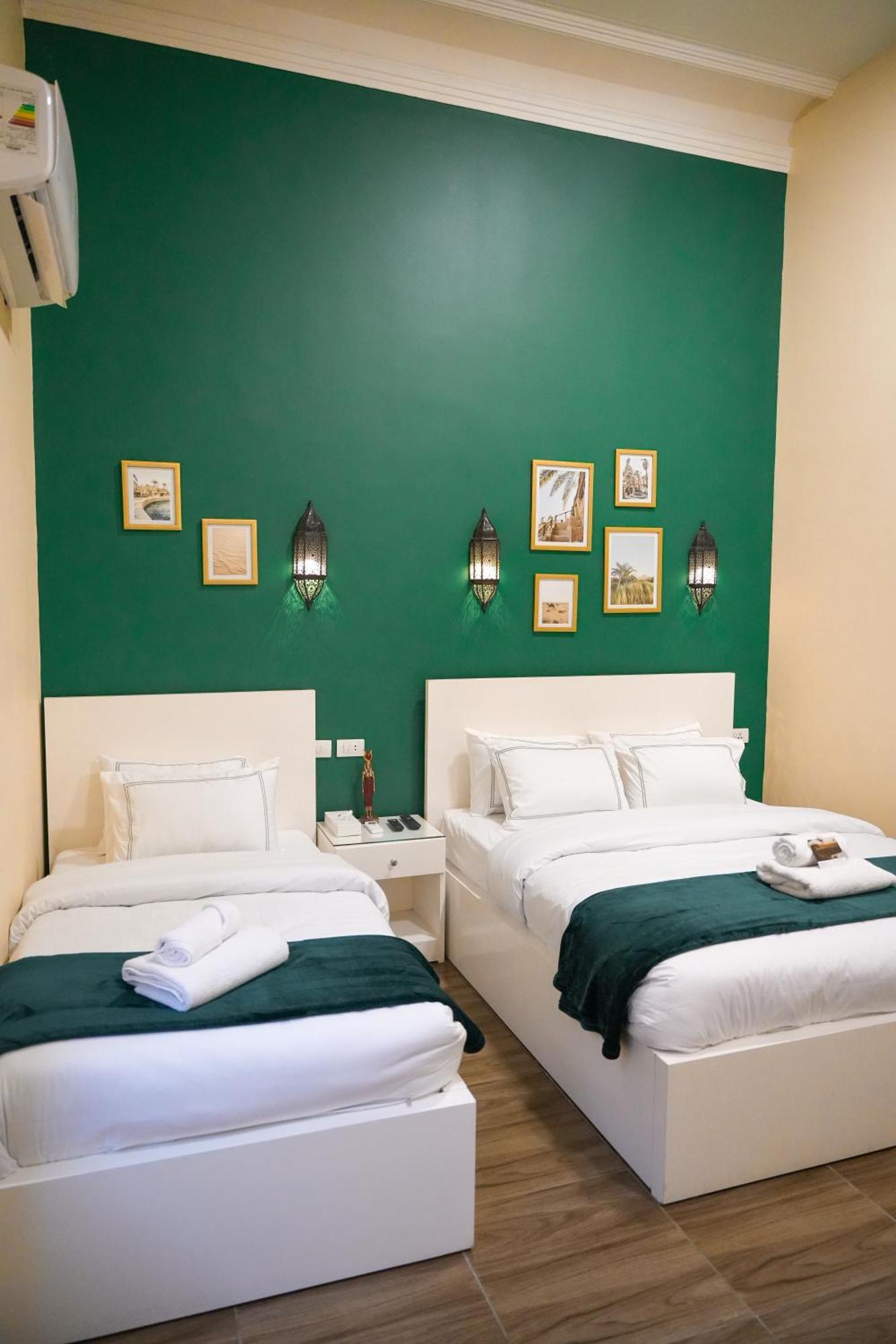 Hostal Hathor House